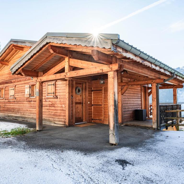 2 bed Chalet, sleeps 5 with shared pool - Morzine - Chalet 2 Chambres - 7