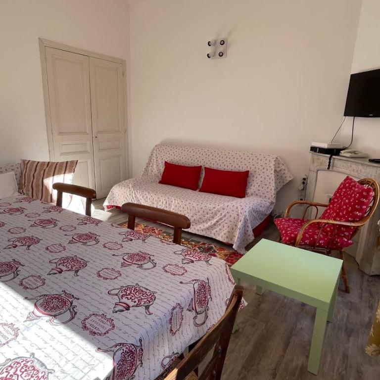 A 3-room apartment 5 minutes walk from the Palais des Festivals - Apartamento - 5