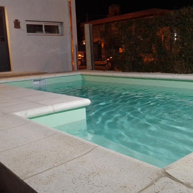 Casa Amplia, Luminosa con Quincho y Pileta! - Casa de 2 dormitorios - 8
