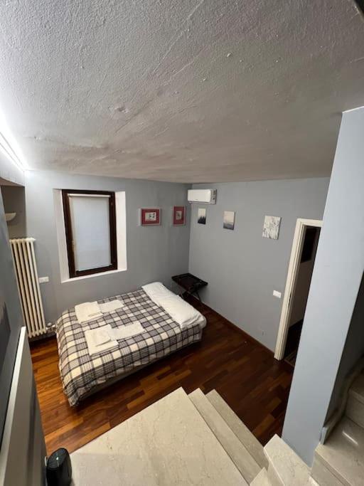 Margherita Apartment w/ terrace - One-Bedroom Apartment - 2