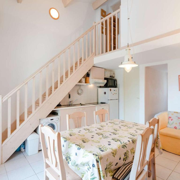 Villa T3 Mezzanine avec Piscine, Terrasse et Parking Privé, 5 min de la Plage - Narbonne - Villa 2 Chambres - 7