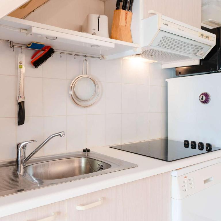 Villa T3 Mezzanine avec Piscine, Terrasse et Parking Privé, 5 min de la Plage - Narbonne - Villa 2 Chambres - 8