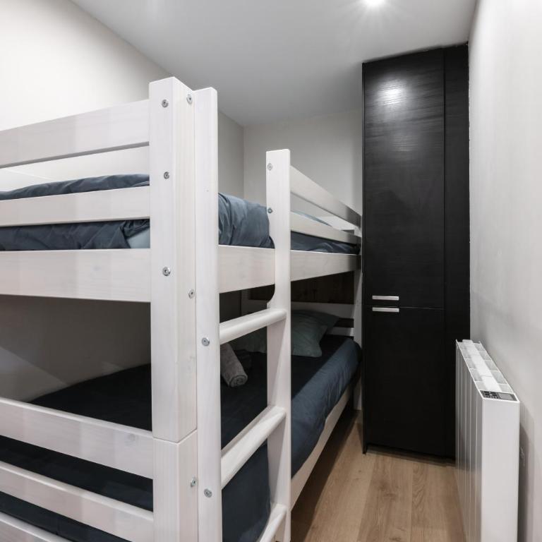 Appartement 2 chambres avec balcon et parking - Appartement 2 Chambres - 9