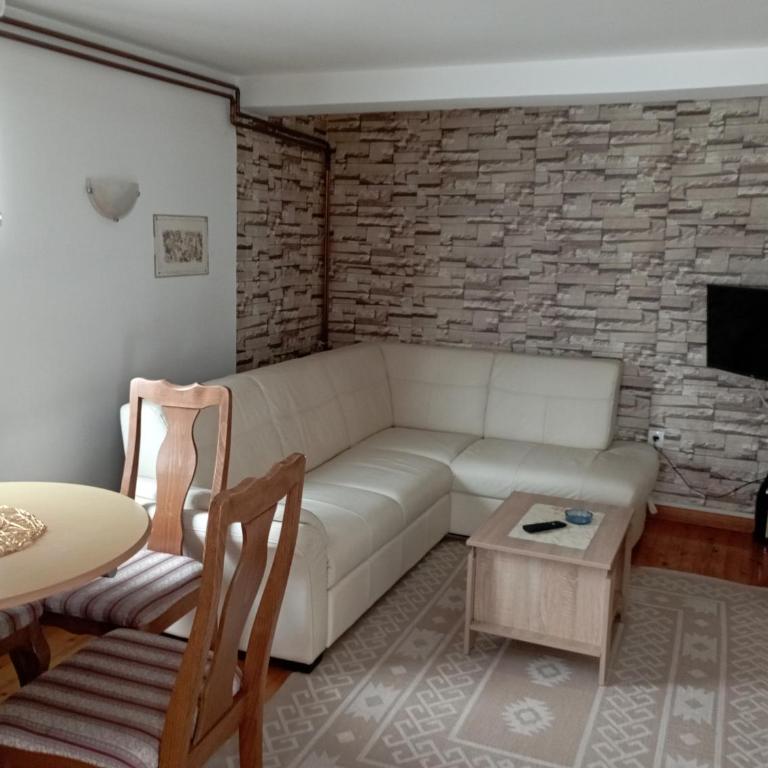 Privatni Smeštaj Tešević - Apartman - Prizemlje - 5