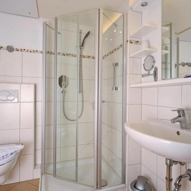 Gästehaus Landgraf - Apartment mit 1 Schlafzimmer und Terrasse - 7