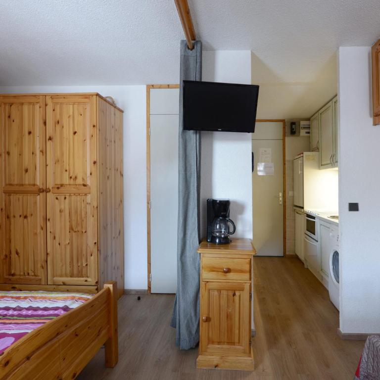 Studio central fonctionnel avec vue, couettes et lave-linge - Monolocale - 8