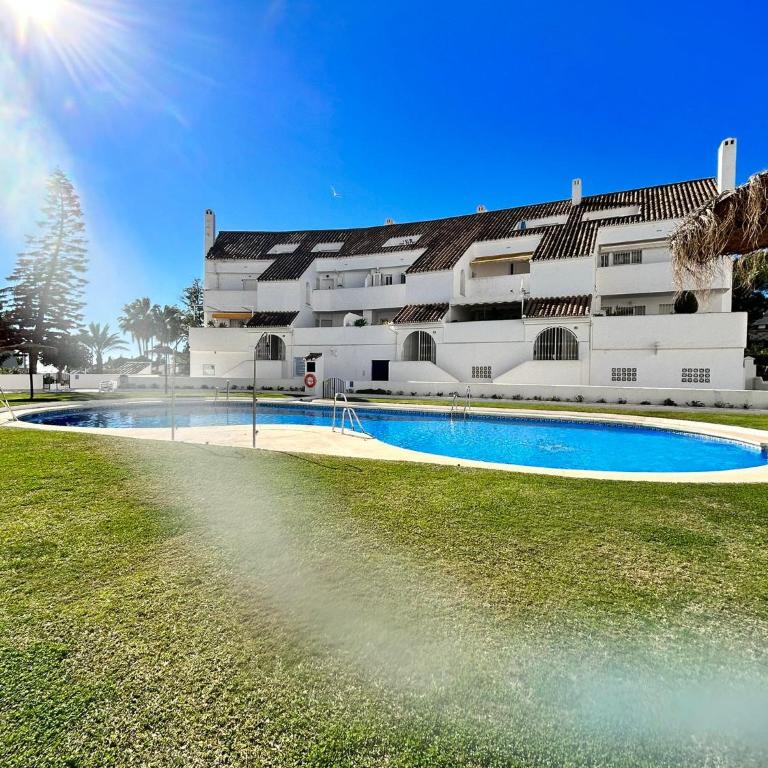 El Dorado 3 dormitorios cerca Puerto Banus - Three-Bedroom Apartment - 33