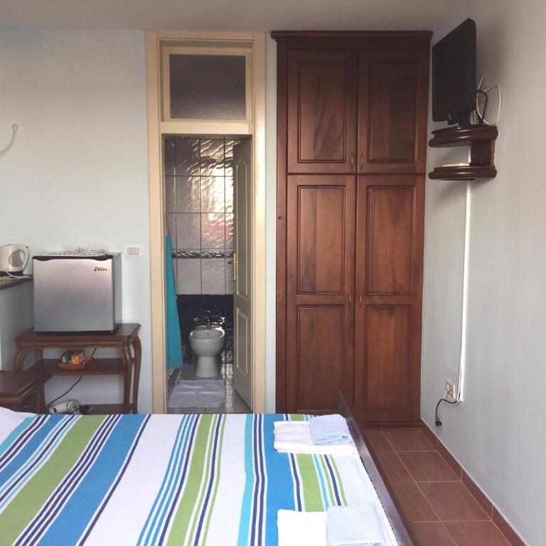 Apartments Nensy - Dvokrevetna Soba sa Bračnim Krevetom - 11