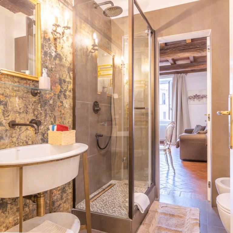 AC21 - Palazzetto Campo de' Fiori - Appartamento - 2