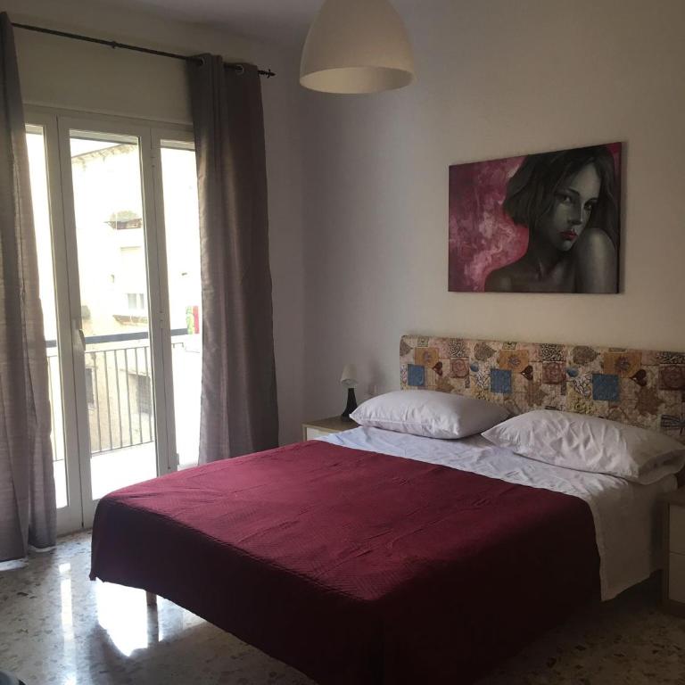 Tre camere al centro di Napoli - Camera Matrimoniale con Bagno Privato Esterno - 11