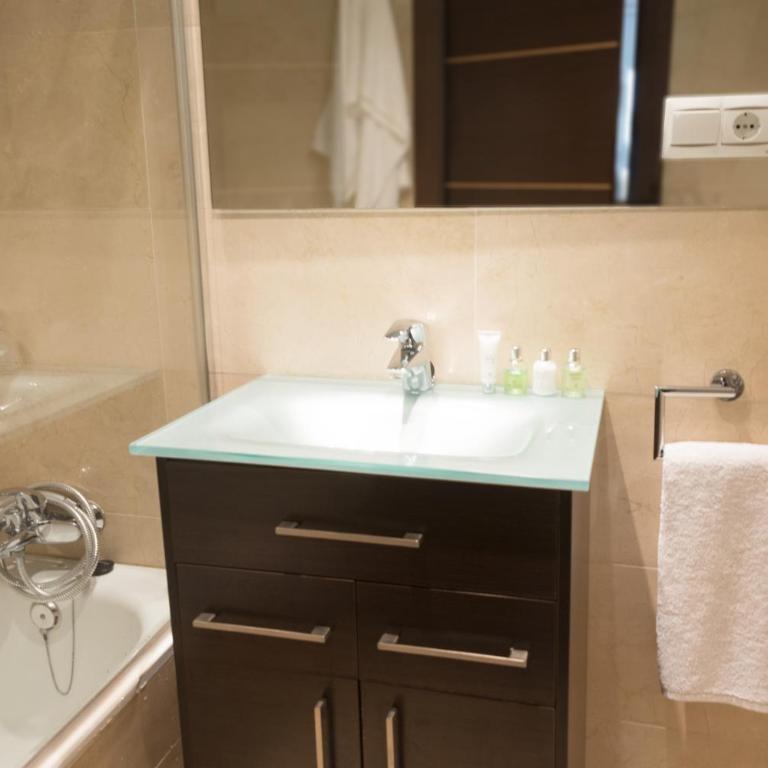 Living4malaga Atarazanas Executive - Apartamento de 1 dormitorio - 5