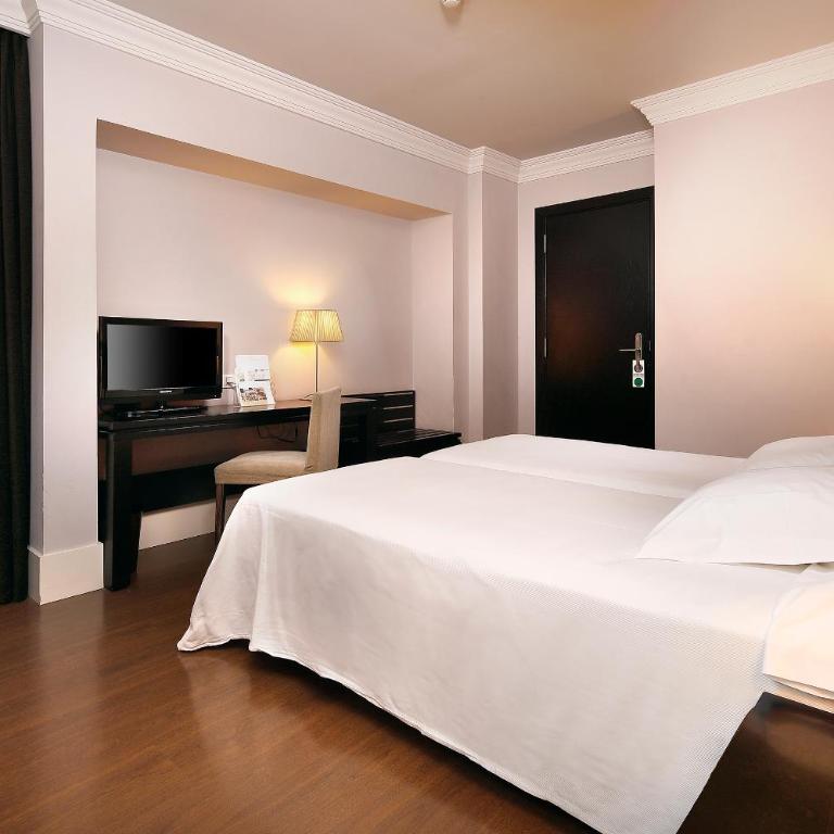 Hotel Condado - Basic Double Room (1 or 2 beds) - 1
