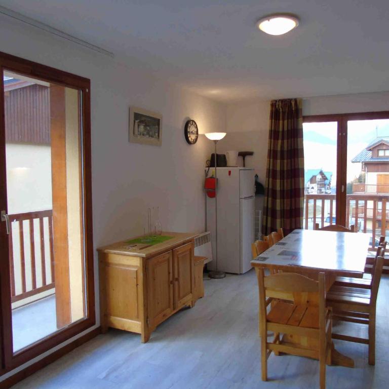 Appartement cosy à Valfréjus, 200m des pistes, balcon ouest, 6 pers, cuisine équipée, draps inclus - FR-1-561-23 - Apartment (6 Erwachsene) - 8