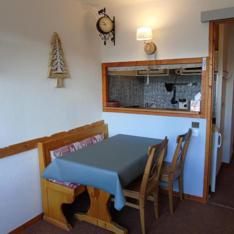 Studio cosy à 100m des pistes et commerces, balcon, draps inclus, parking gratuit - FR-1-561-64 - Studio - 7