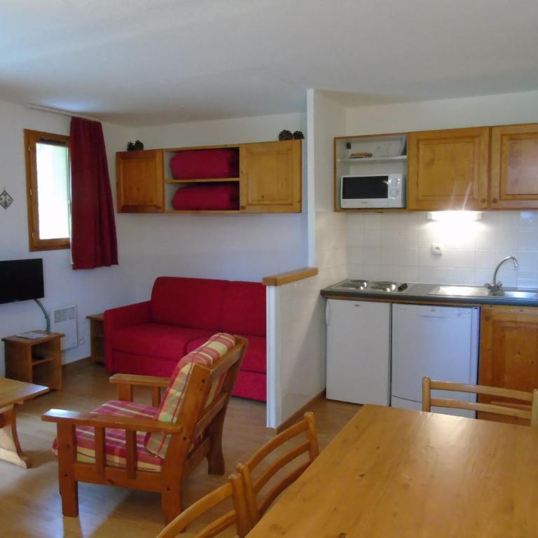 Appartement cosy 2 pièces avec terrasse, proche télésièges et commerces, idéal pour 6 personnes! - FR-1-561-78 - Apartment (6 Erwachsene) - 9