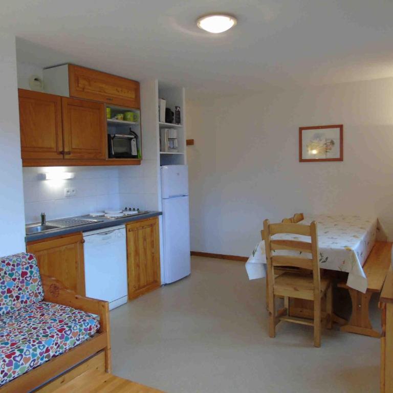 Appartement 3 pièces 8 personnes avec balcon à 100m des remontées mécaniques - FR-1-561-25 - Appartement (8 Adultes) - 9