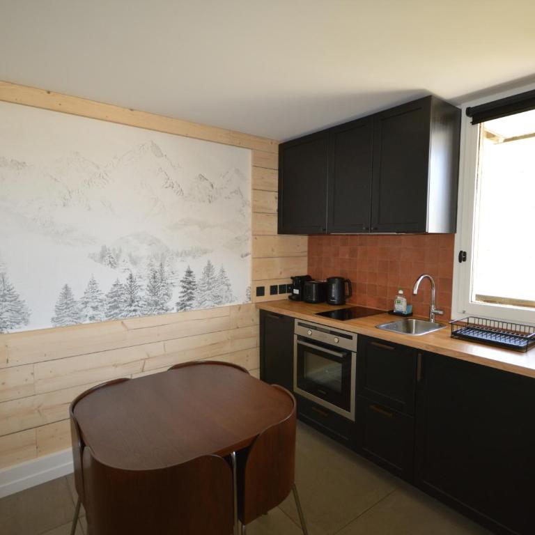Studio rénové au pied des pistes avec balcon et cuisine équipée - FR-1-755-9 - Studio - 9