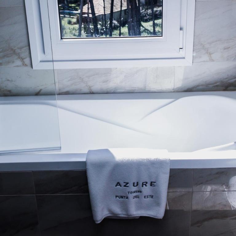 Azure Towers - Apartamento de 1 dormitorio - 40