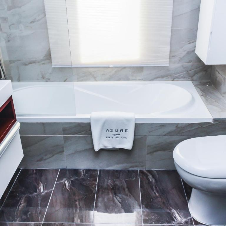 Azure Towers - Apartamento de 1 dormitorio - 45