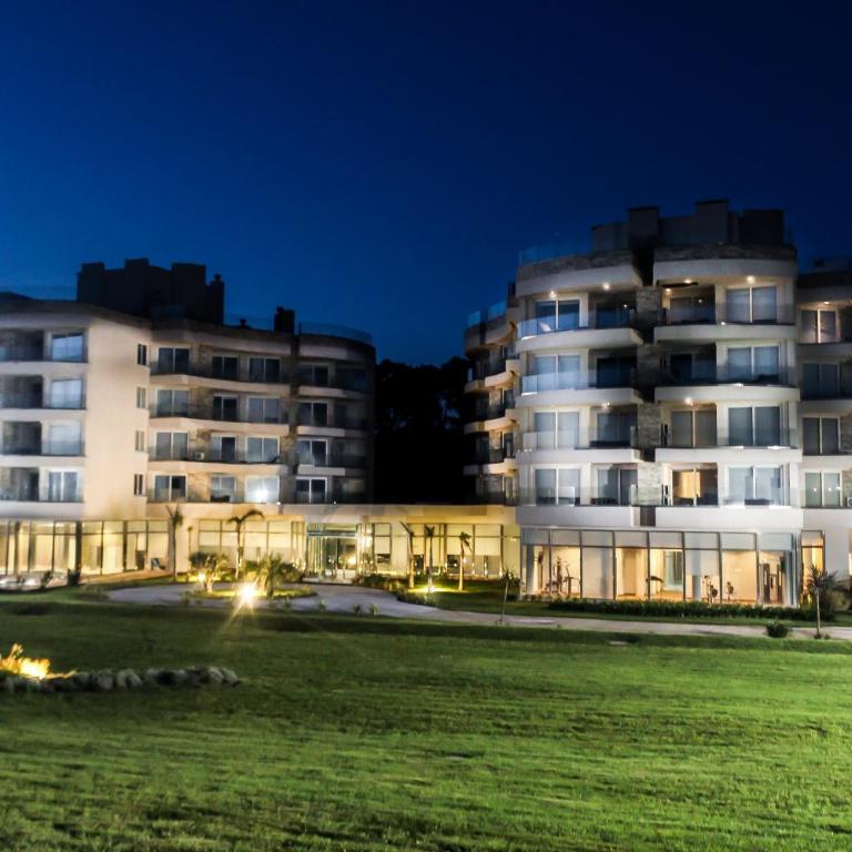 Azure Towers - Apartamento de 1 dormitorio - 2