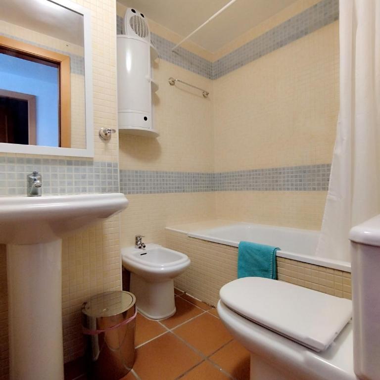 Apartamentos Arttyco con parking y WiFi by SURYNIEVE - Apartment mit 1 Schlafzimmer - 7