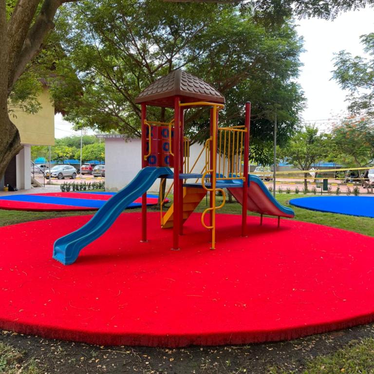 Apto de lujo. Ricaurte-Girardot - Apartamento de 3 dormitorios - 35