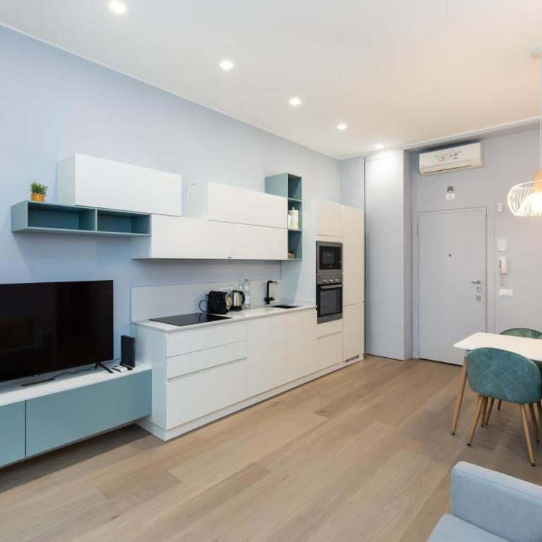 MagnoliaApartments - 11 Manara Center - One-Bedroom Apartment - 2
