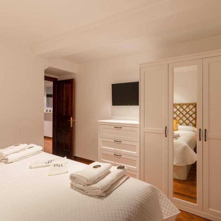 Apartamento histórico en el centro de Llanes, a 2 min a pie de la playa - Two-Bedroom Apartment - 13