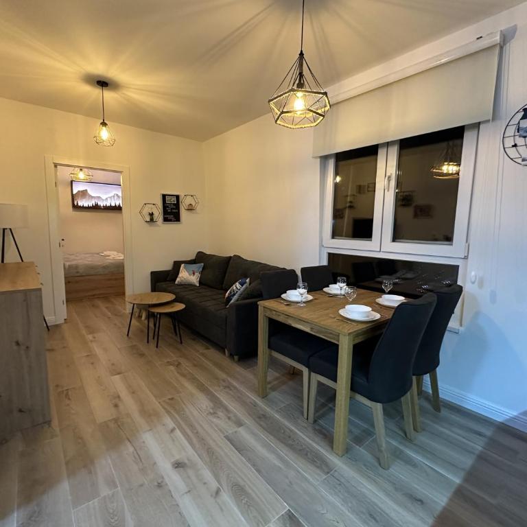 Sunset Pines Apt, Villa Mont - One-Bedroom Apartment - 8