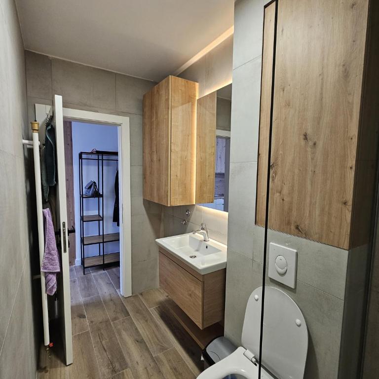 Sunset Pines Apt, Villa Mont - One-Bedroom Apartment - 16