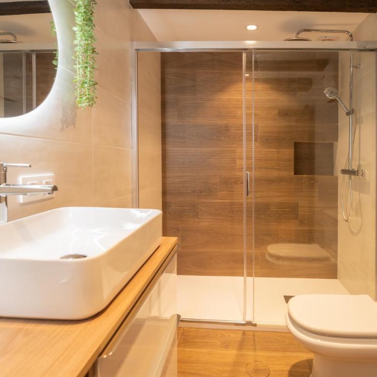 Apartamento histórico en el centro de Llanes, a 2 min a pie de la playa - Two-Bedroom Apartment - 20