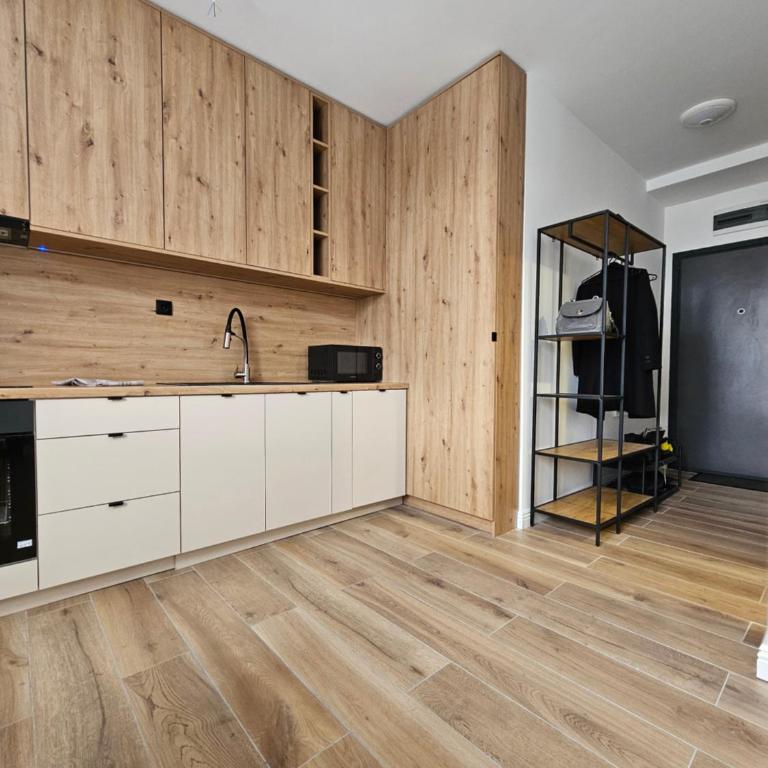 Sunset Pines Apt, Villa Mont - One-Bedroom Apartment - 2