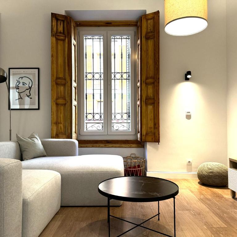 Lujoso Apartamento en Chamberí by beBalmy - Apartamento de 3 dormitorios - 1