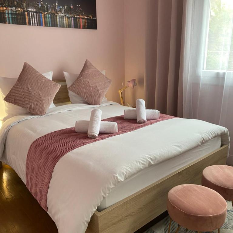 Maison face à la cité - Chambre Double - Vue sur Jardin - 11