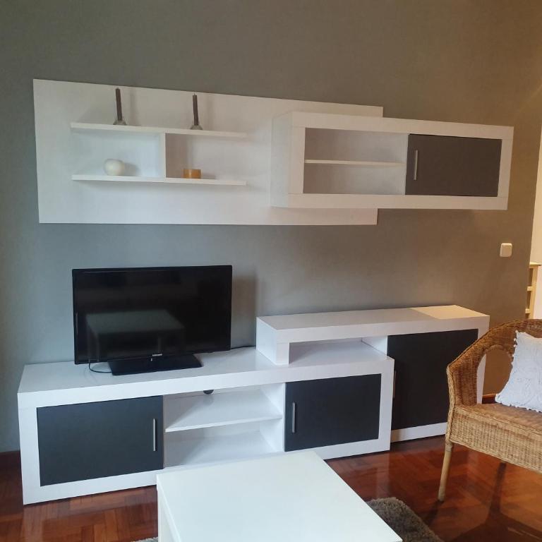 Casco histórico- Vivienda de 2 habitaciones con parking - Apartamento de 2 dormitorios - 4