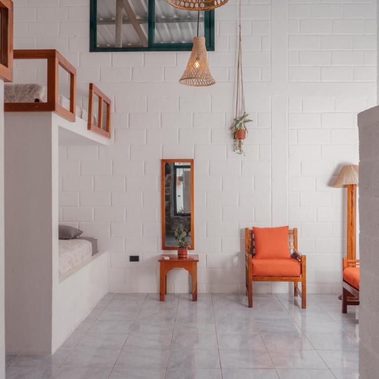Hostal Pimampiro - Habitación Familiar Estándar - 2