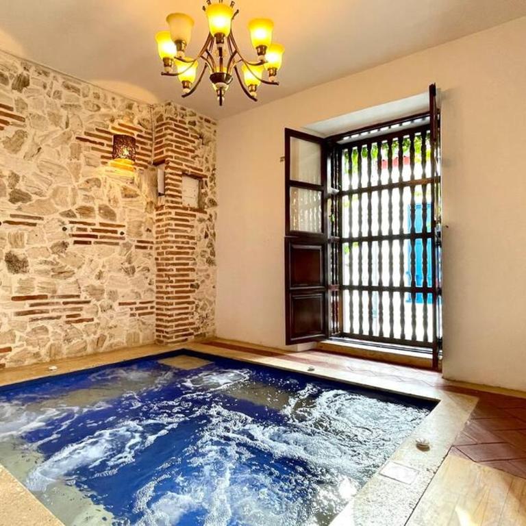 Gorgeous 8 BR House w/ Pool in the Old City - Eight-Bedroom House - 1