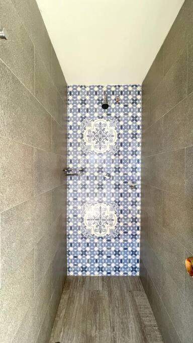Gorgeous 8 BR House w/ Pool in the Old City - Eight-Bedroom House - 26