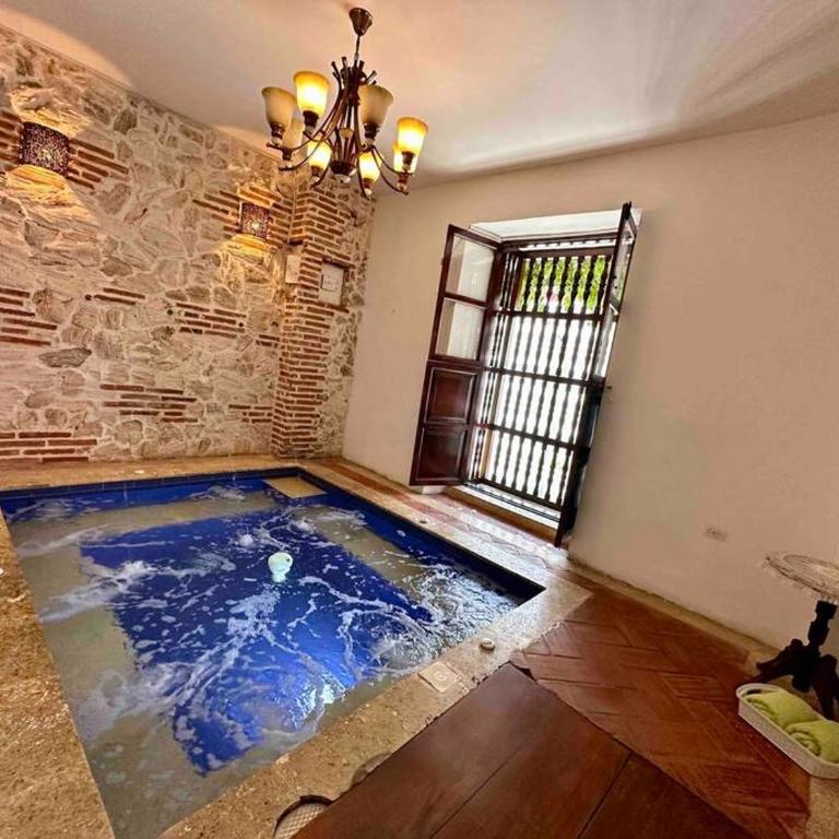 Gorgeous 8 BR House w/ Pool in the Old City - Eight-Bedroom House - 29