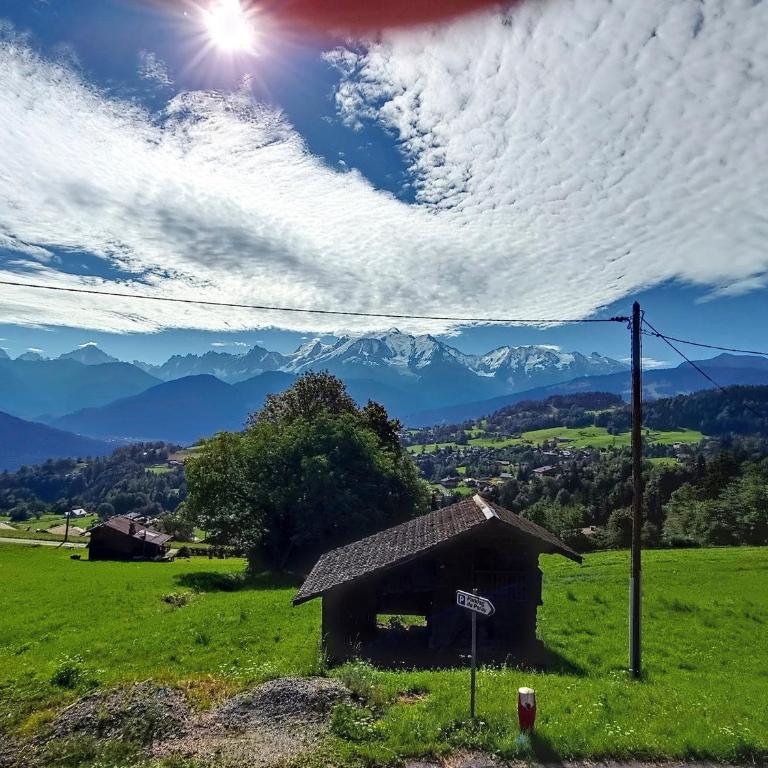Bel Appartement à Cordon avec Vue Mont Blanc, Terrasse et Parking - Appartement 2 Chambres - 12