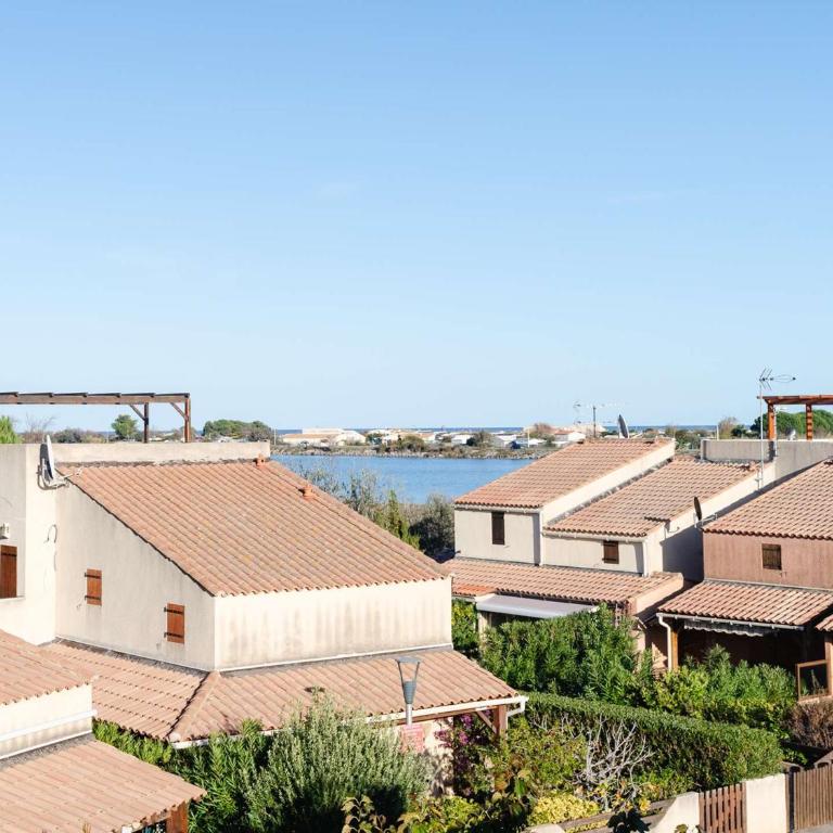 Gruissan : Pavillon 3 pièces, 6 pers, piscine privée, près plage et centre – animaux acceptés - FR-1-409-246 - Villa - 13