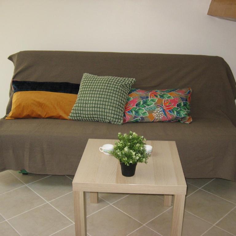 T 2 avec velux sous les combes de 34 m2 - One-Bedroom Apartment - 3