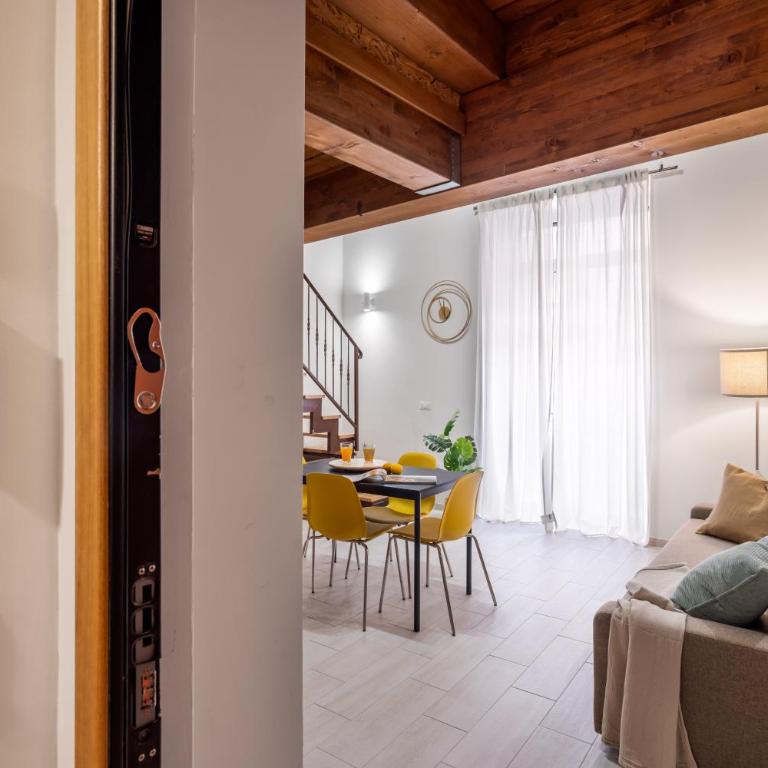 Open Sicily Homes - Near the Central Train Station - Apartment with Balcony - 7