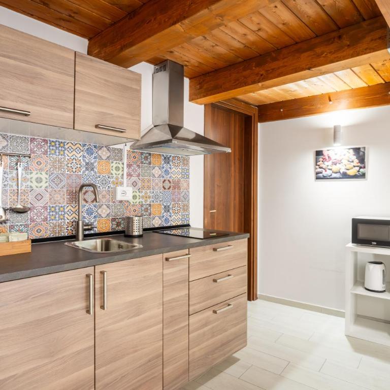 Open Sicily Homes - Near the Central Train Station - Apartment with Balcony - 11