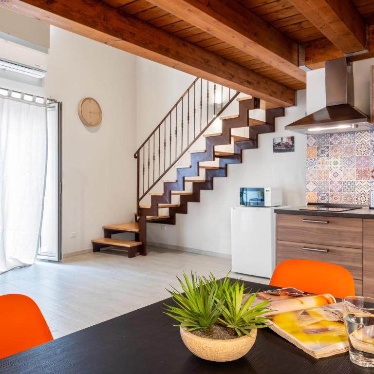 Open Sicily Homes - Near the Central Train Station - Apartment with Balcony - 11