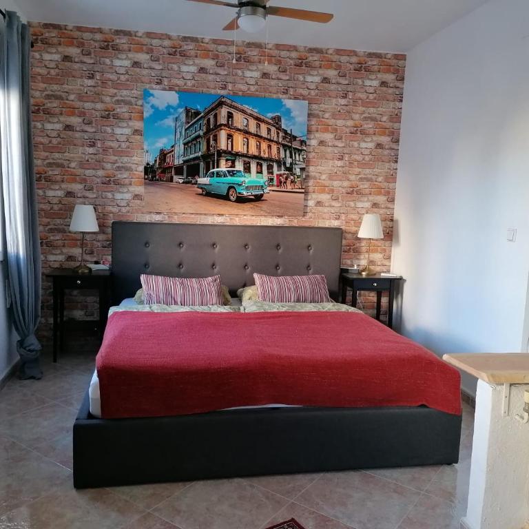 Spanish Villa with private pool - Three-Bedroom Villa - 16