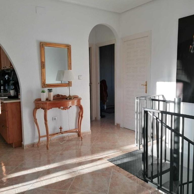 Spanish Villa with private pool - Three-Bedroom Villa - 19