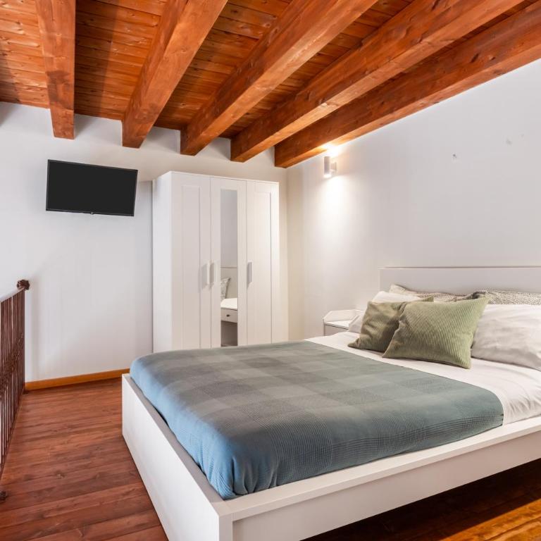 Open Sicily Homes - Near the Central Train Station - Apartment with Balcony - 16