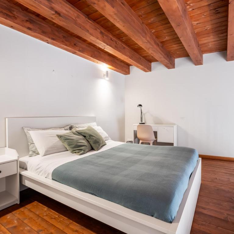 Open Sicily Homes - Near the Central Train Station - Apartment with Balcony - 10