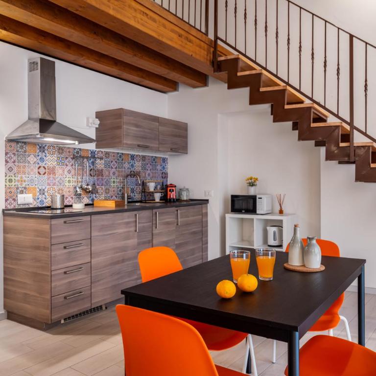 Open Sicily Homes - Near the Central Train Station - Apartment with Balcony - 6